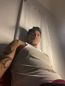 Snapshot of Tatuadomoreno23cm chatting on August 5, 2026, 8:52 am Tatuadomoreno23cm online show from August 5, 2026, 8:52 am