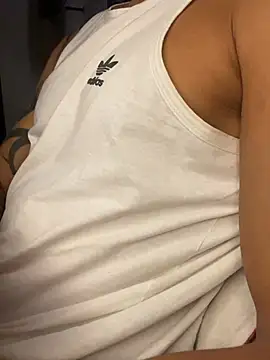 Snapshot of Tatuadomoreno23cm chatting on August 7, 2026, 10:32 am Tatuadomoreno23cm online show from August 7, 2026, 10:32 am