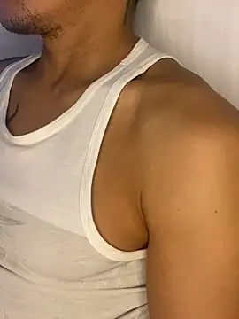 Snapshot of Tatuadomoreno23cm chatting on July 10, 2026, 10:37 am Tatuadomoreno23cm online show from July 10, 2026, 10:37 am