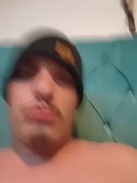 ELIDZERGE online show from June 14, 2026, 2:24 am