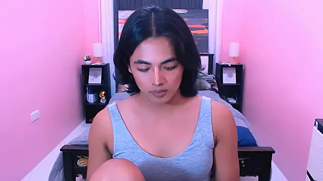 Snapshot of MiamoreAmara69 chatting on June 14, 2026, 2:24 am MiamoreAmara69 online show from June 14, 2026, 2:24 am