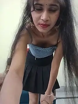 Naughty Kiara  online show from July 6, 2026, 2:40 am