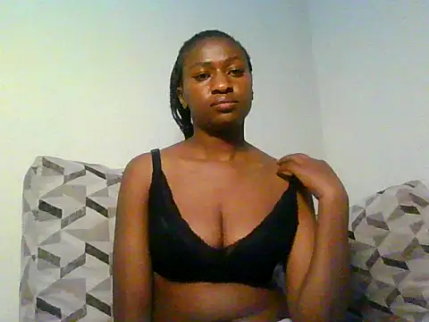 prettygurlshanie online show from July 24, 2026, 8:16 pm