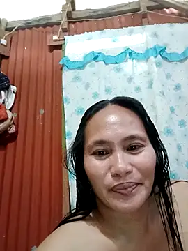 Queenslay online show from July 4, 2026, 1:01 am