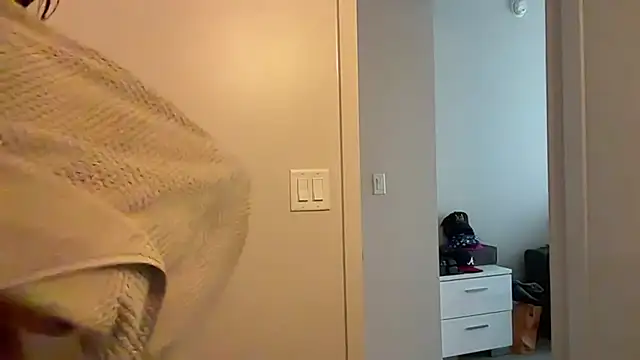 allyanalangell online show from July 7, 2026, 4:43 pm