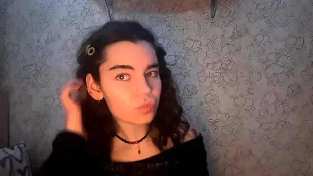 LaceyBatter online show from July 20, 2026, 9:28 pm