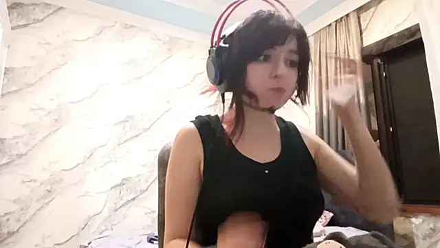 bunnyhoneylovehands online show from July 28, 2026, 8:52 pm