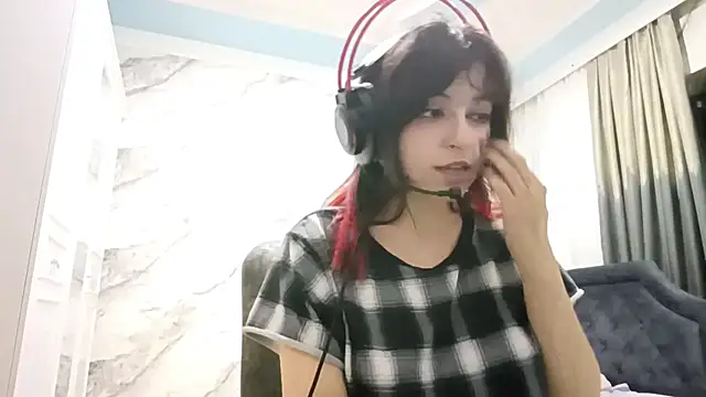bunnyhoneylovehands online show from July 29, 2026, 9:58 pm