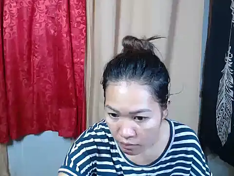 urpretty hotmama online show from July 28, 2026, 1:35 am