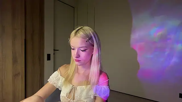 Anny qte online show from July 28, 2026, 8:52 pm