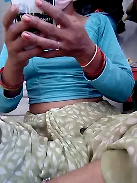 Aarti9080 online show from June 18, 2026, 7:07 am
