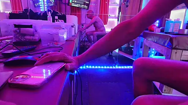 Snapshot of ffistingexpert chatting on June 9, 2026, 7:48 pm ffistingexpert online show from June 9, 2026, 7:48 pm