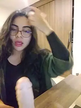 Roxxy Sade online show from June 16, 2026, 2:44 am