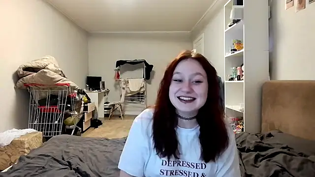 LoiseLovetto online show from June 21, 2026, 6:36 pm