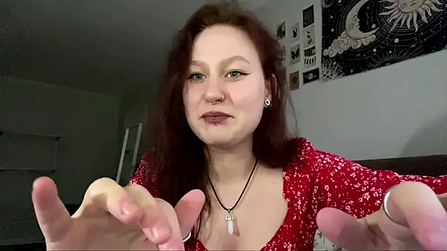 LoiseLovetto online show from June 9, 2026, 5:25 pm