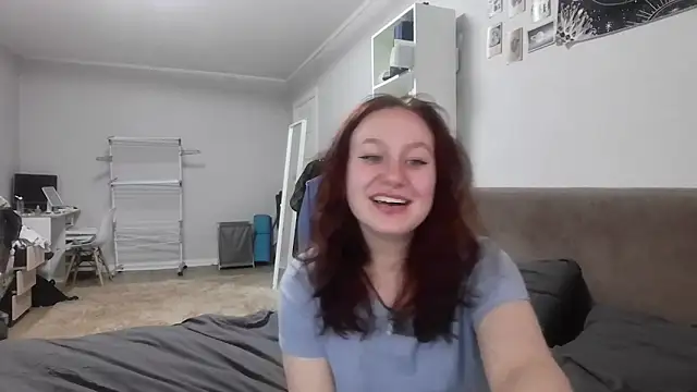 LoiseLovetto online show from June 19, 2026, 4:24 pm