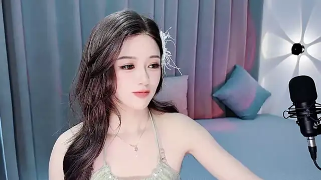 Momo-Wow online show from July 24, 2026, 6:20 am