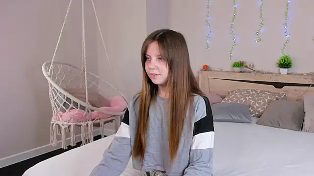 Violeta Paul online show from June 25, 2026, 9:25 am