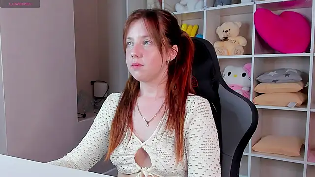 Violeta Paul online show from June 26, 2026, 9:04 am