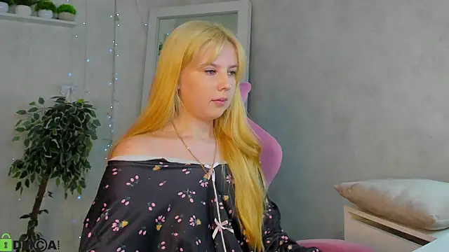 Violeta Paul online show from July 26, 2026, 1:01 am