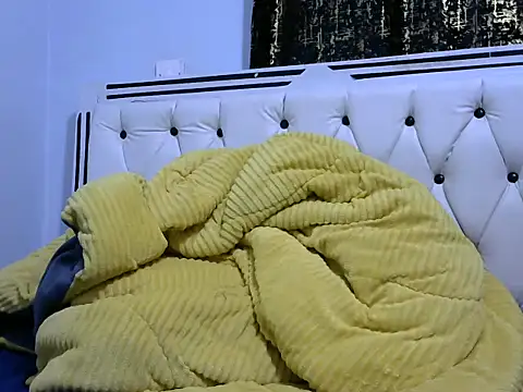 saxy gal online show from June 30, 2026, 5:18 am
