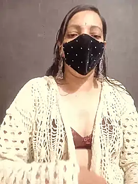 Lovely-Manisha143 online show from June 22, 2026, 5:37 am