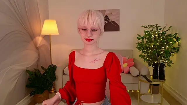 LauraDiazz online show from July 18, 2026, 3:09 pm