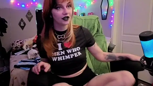 inarafoxxx  online show from June 17, 2026, 12:43 am