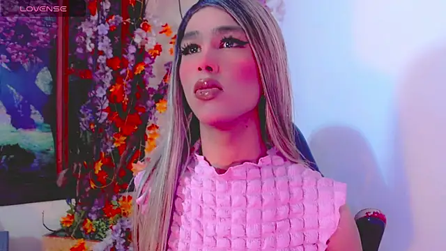 Honey Balenciaga online show from June 21, 2026, 3:23 am