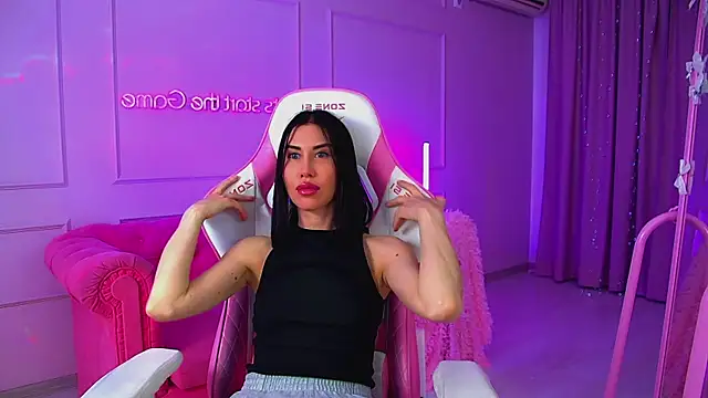KaylaMous online show from June 21, 2026, 6:36 pm