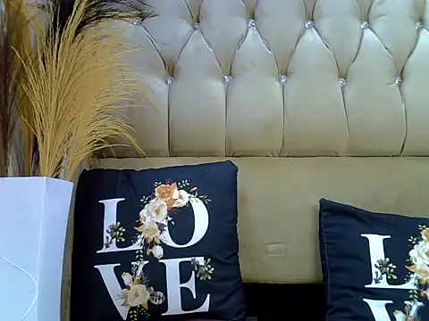 Sweet zuri001 online show from July 30, 2026, 11:26 pm