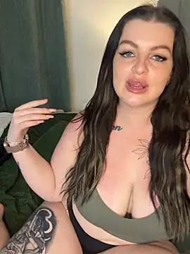 Maddison Leighxo online show from July 16, 2026, 9:01 pm