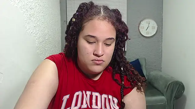 leilasosexy online show from June 16, 2026, 1:33 pm