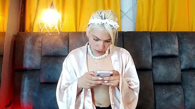 Winter Girl 07 online show from July 28, 2026, 8:11 am