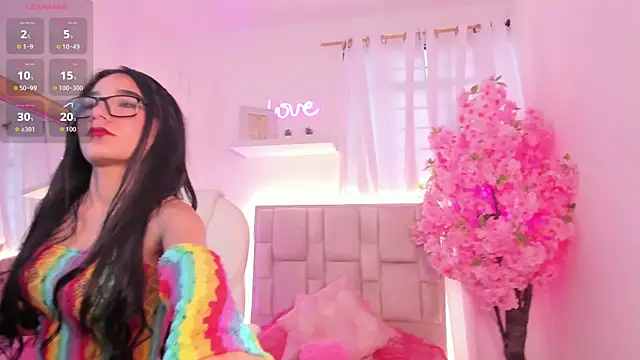 Violeta Velvet  online show from July 9, 2026, 1:10 pm