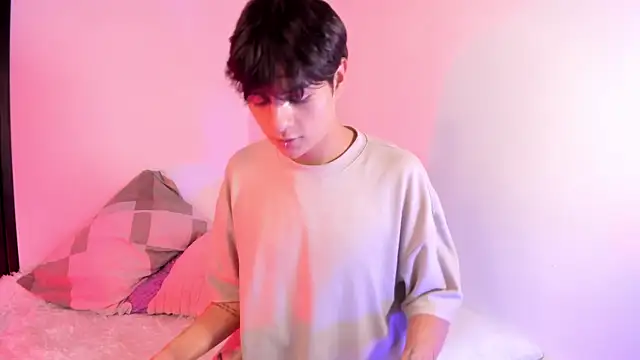 Aleaurarashii online show from June 14, 2026, 8:37 am