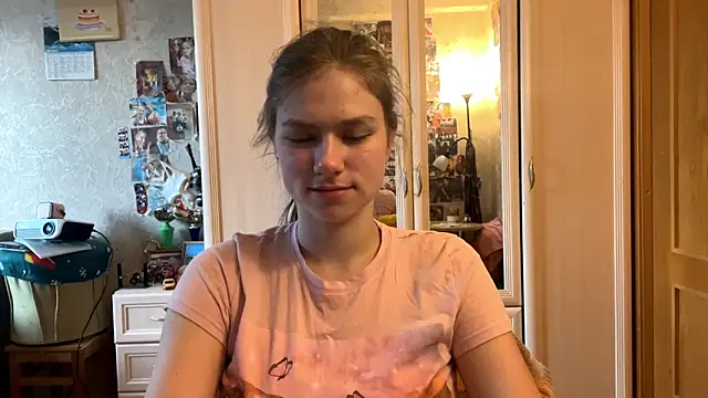Codi Rostersy online show from June 19, 2026, 3:12 am