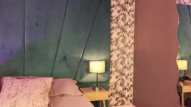 julimonroe  online show from July 26, 2026, 3:02 am