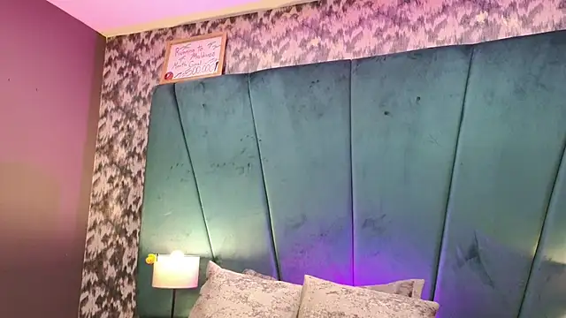 julimonroe  online show from July 23, 2026, 3:04 am