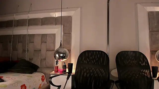 LucasThomson  online show from July 28, 2026, 3:58 am
