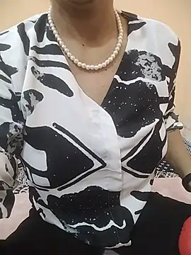 Anna gougeous online show from June 25, 2026, 4:21 am