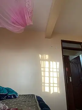 MissElsie21 online show from July 20, 2026, 4:42 am