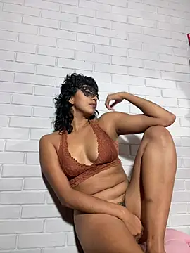 moonightchill online show from June 5, 2026, 6:52 am