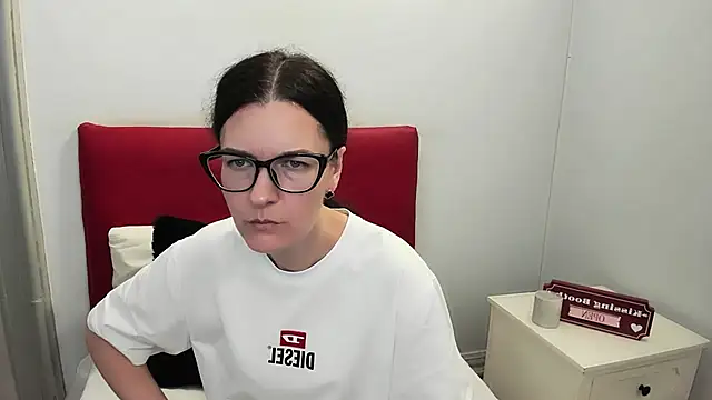 NadiaXlove online show from July 20, 2026, 2:52 pm