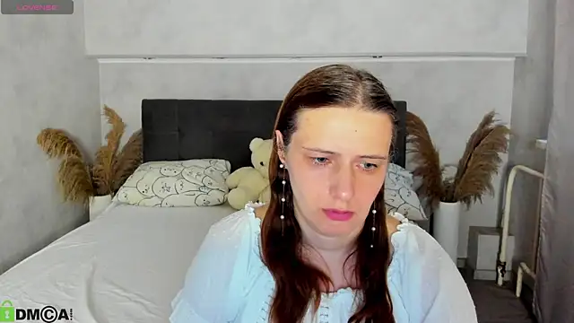 Kathrine-Meyer online show from June 26, 2026, 1:00 am
