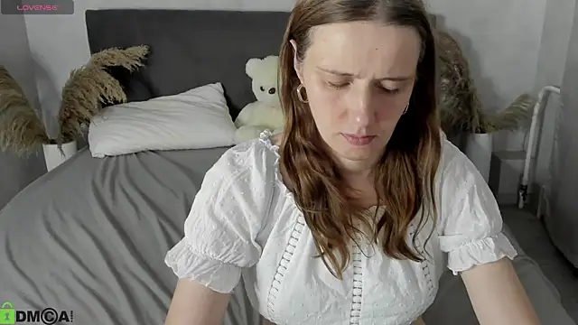 Kathrine-Meyer online show from July 7, 2026, 6:47 am