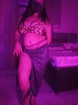 Yours Stepmom online show from June 18, 2026, 6:02 pm