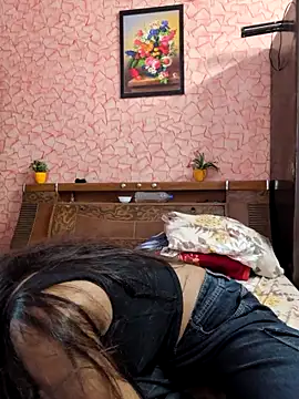 missheenu online show from June 5, 2026, 12:44 pm