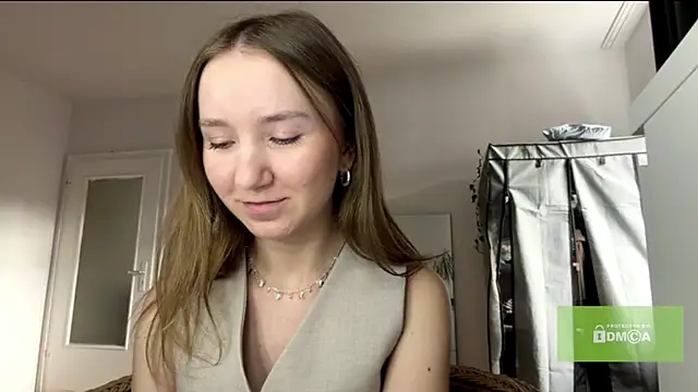 Snapshot of smalllisa chatting on July 21, 2026, 5:36 pm smalllisa online show from July 21, 2026, 5:36 pm