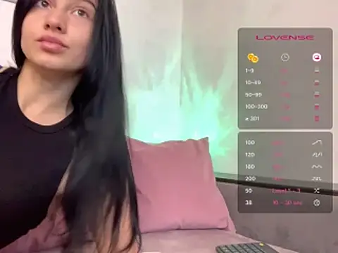 Camilla  Noor online show from June 9, 2026, 3:35 pm